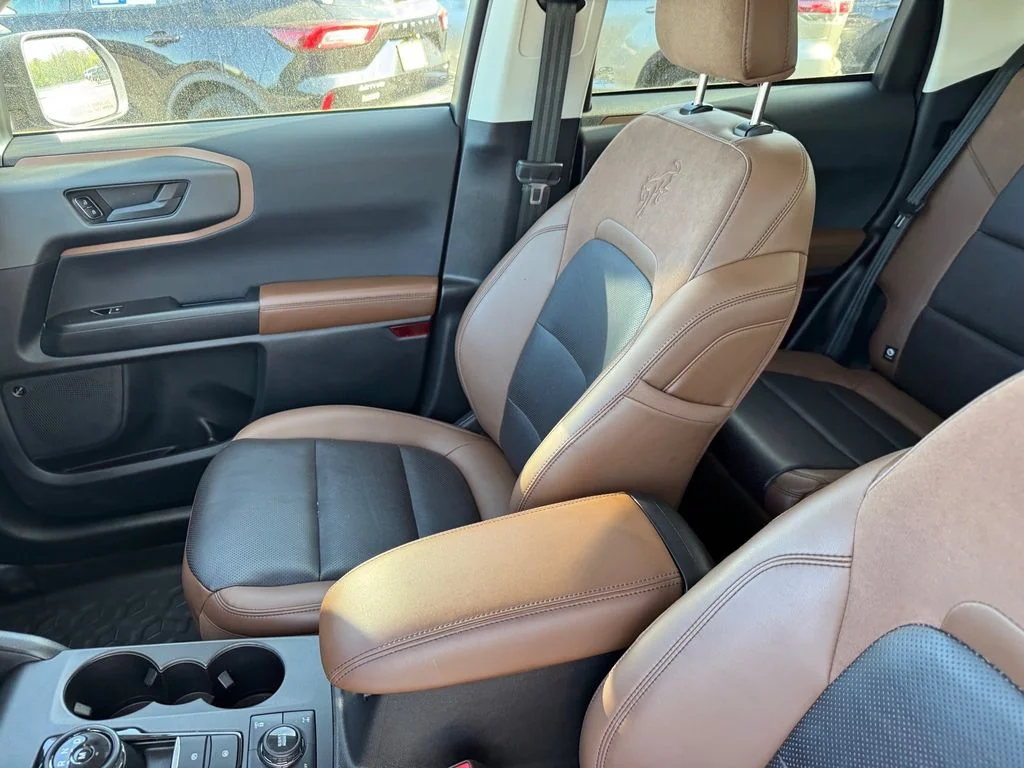 Used 2024 Blue Ford Badlands image 10