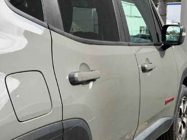 Used 2021 Gray Jeep Trailhawk image 16