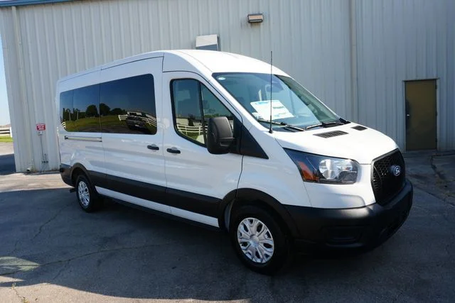 New 2026 Oxford White Ford Passenger Van XL image 2