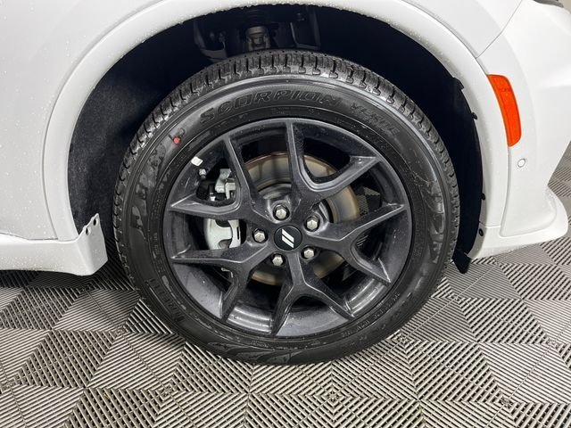 New 2026 White Knuckle Clearcoat Dodge GT Plus HEMI V8 image 5