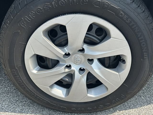 Used 2020 Silver Toyota LE image 10