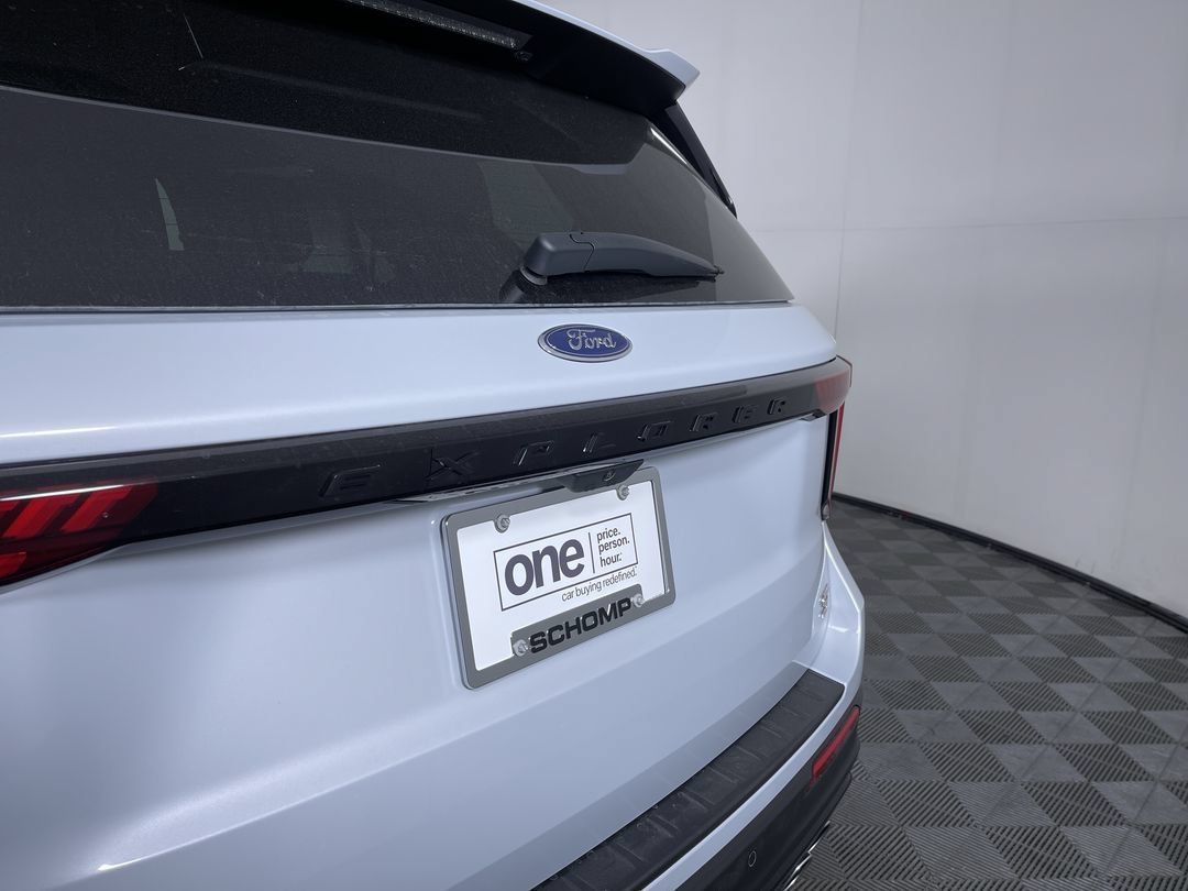 2026 Ford Explorer ST - Photo 25