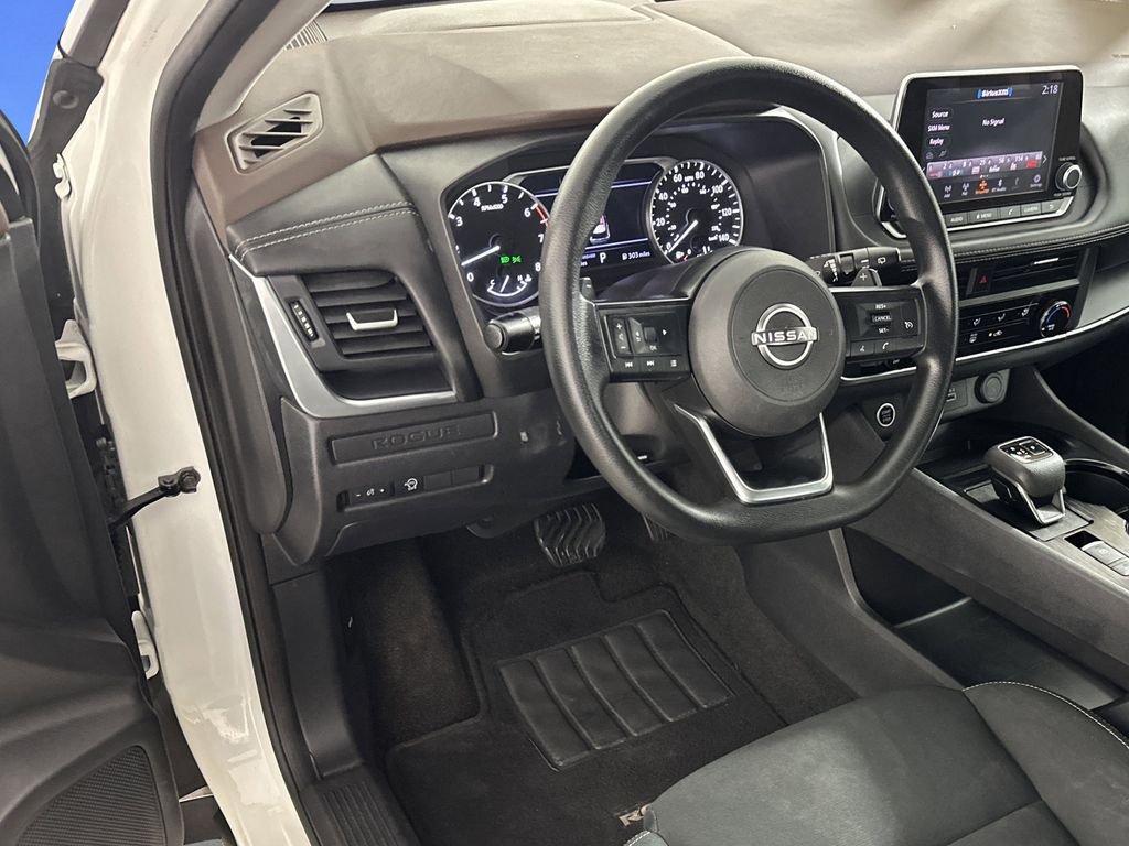 Used 2023 Glacier White Nissan S image 10