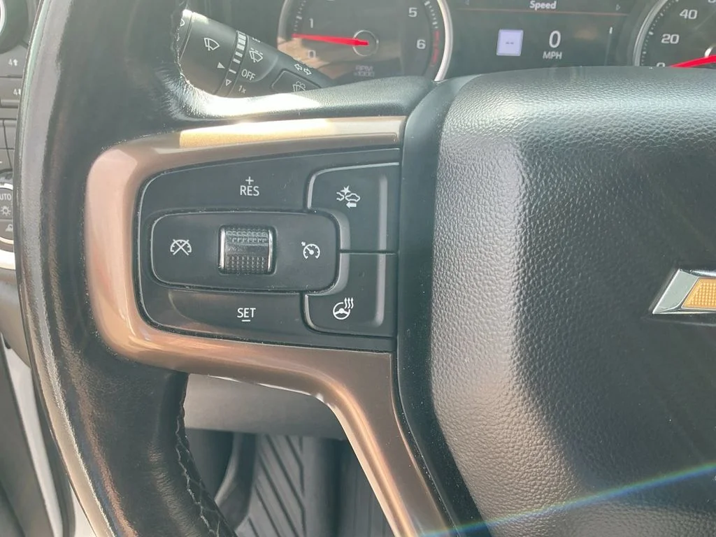 Used 2022 Beige Chevrolet High Country image 20