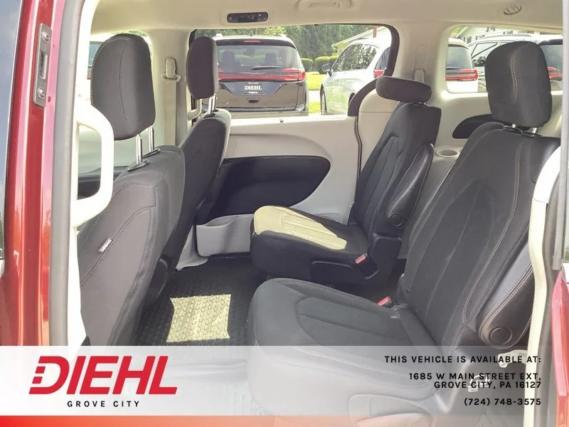 Used 2019 Red Chrysler Touring Plus image 16