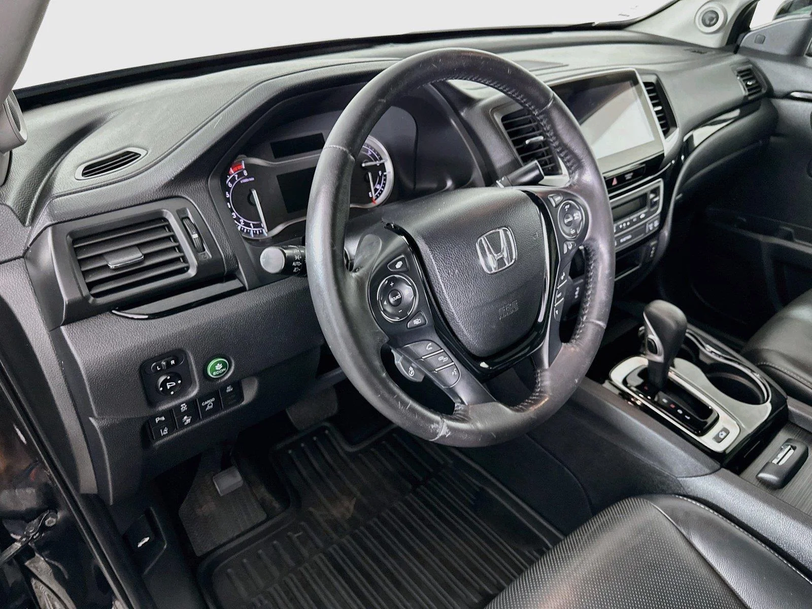 Used 2019 Crystal Black Pearl Honda RTL-E image 25