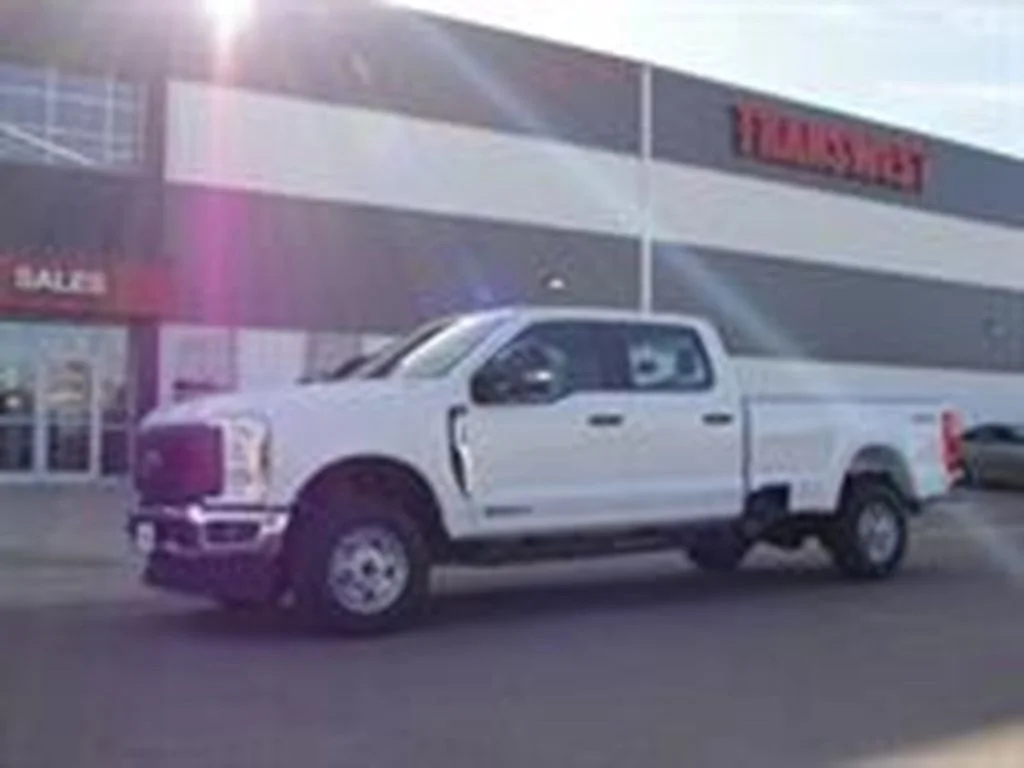 2026 Ford F-350 XL 4x4 Crew Cab 8' Box SRW's photo