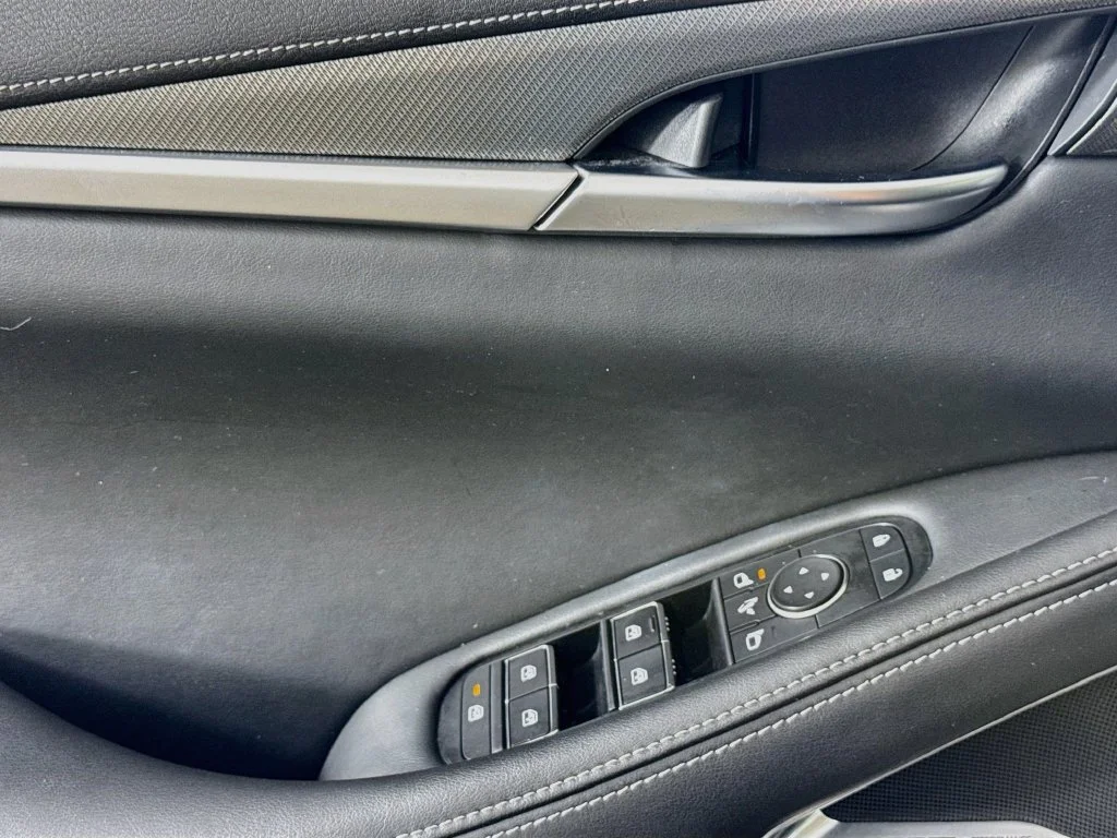 Certified Used 2022 Silver INFINITI LUXE image 23