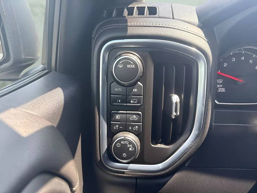 Used 2020 Black Chevrolet RST image 11