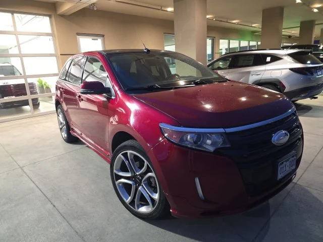 Used 2013 Red Ford Sport image 3