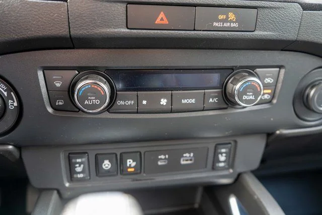 Used 2023 Green Nissan SV image 28