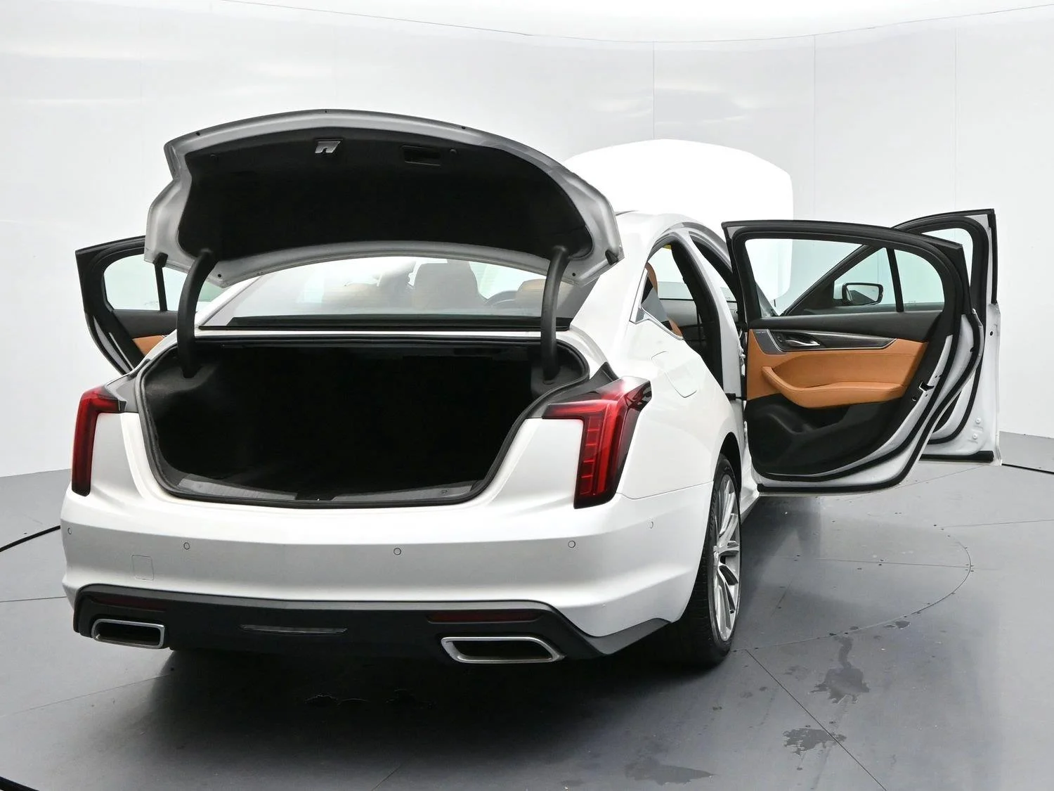 Used 2024 Crystal White Tricoat Cadillac Premium Luxury image 45