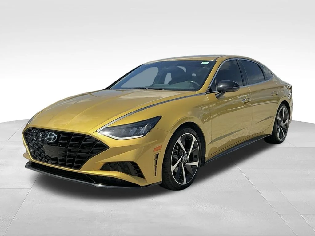Used 2021 Yellow Hyundai SEL Plus image 1