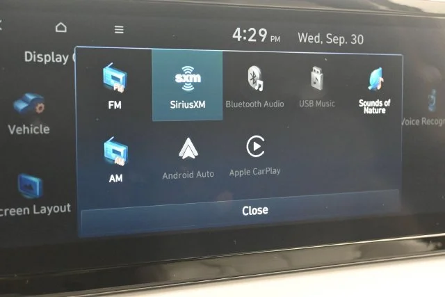 Used 2025 Steel Graphite Hyundai SEL Premium 8P image 16