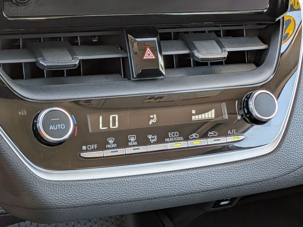 2023 Toyota Corolla LE - Photo 18