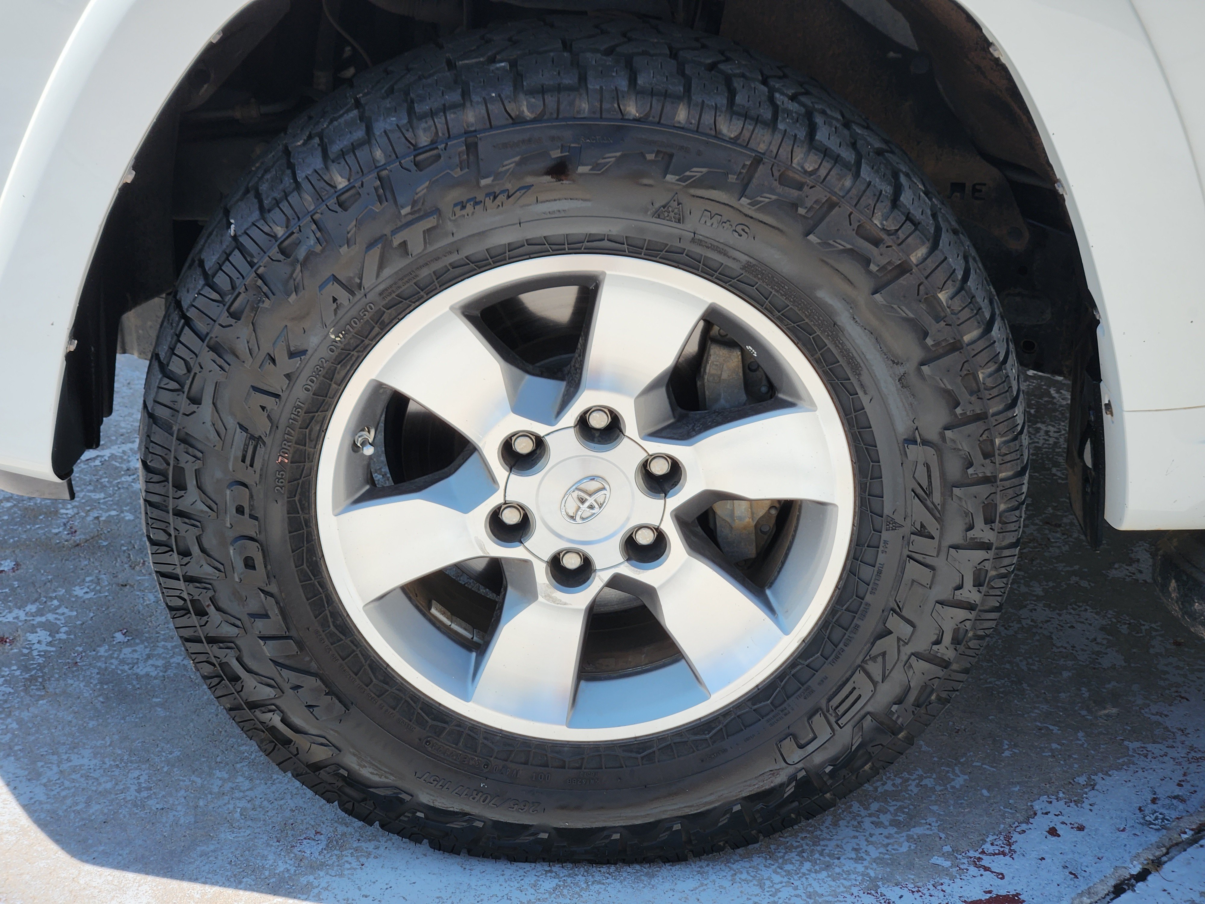 Used 2012 Blizzard Pearl Toyota SR5 image 13