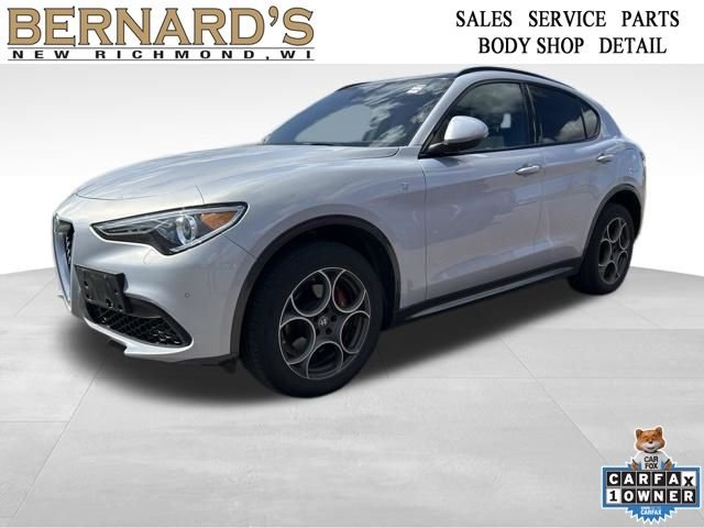 2022 Alfa Romeo Stelvio Ti AWD's photo