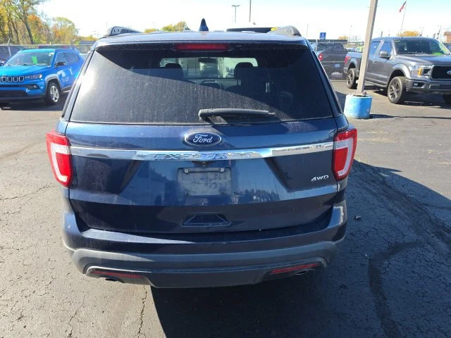 Used 2017 Blue Ford Base image 4