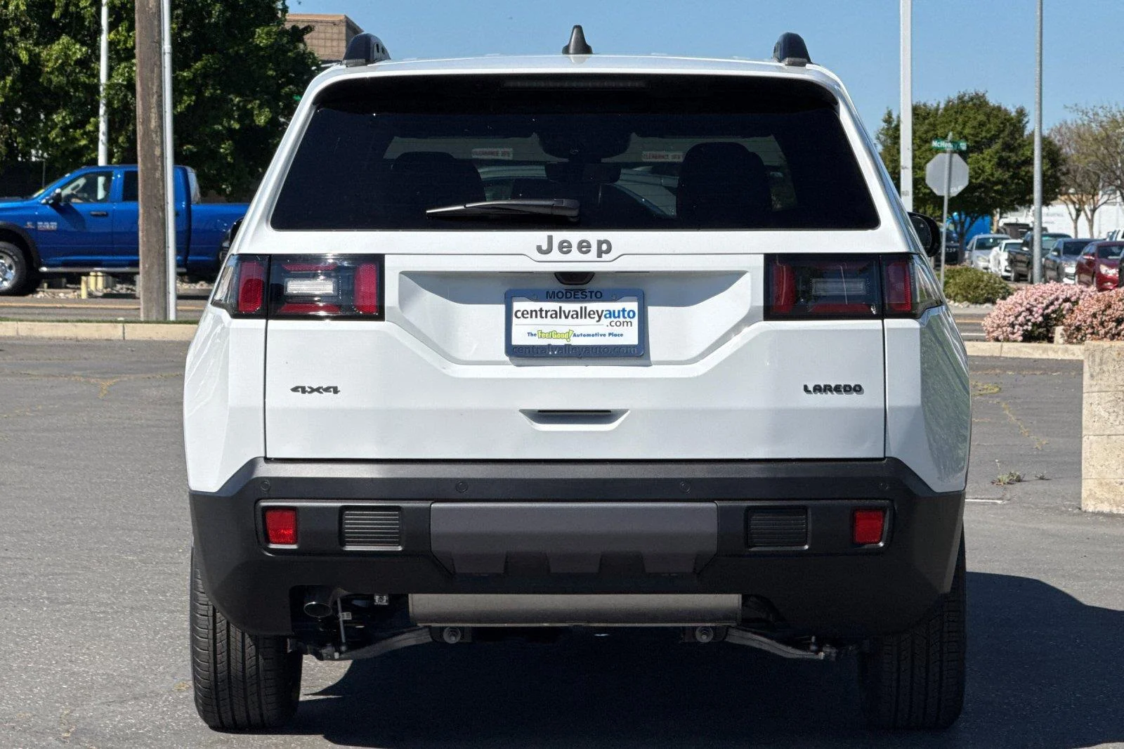 New 2026 Bright White Clearcoat Jeep Laredo image 5