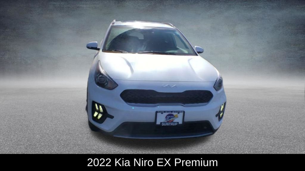 Used 2022 White Kia EX Premium image 3