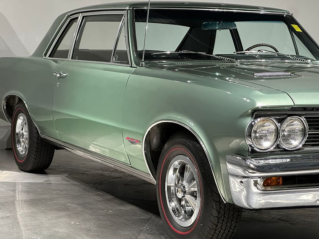 Used 1964 Green Pontiac  image 20