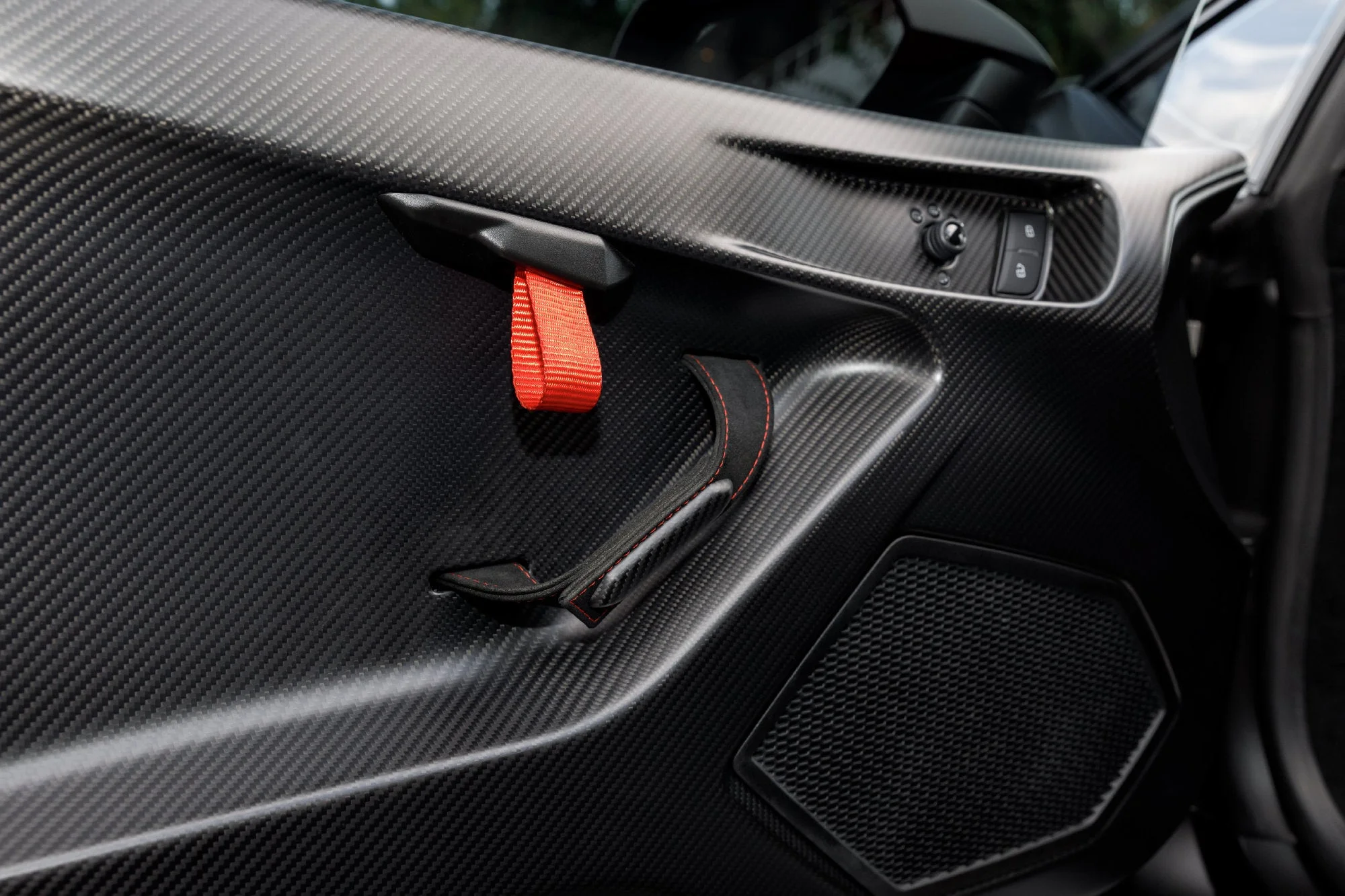 Used 2021  Lamborghini Base image 36