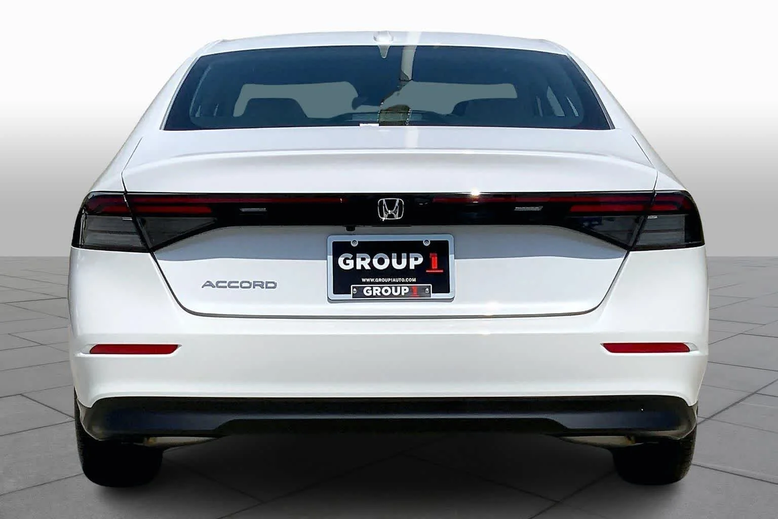New 2026 Platinum White Pearl Honda LX image 4