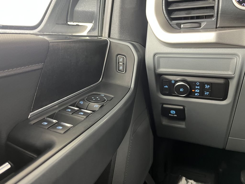 Used 2021 Oxford White Ford XLT image 23