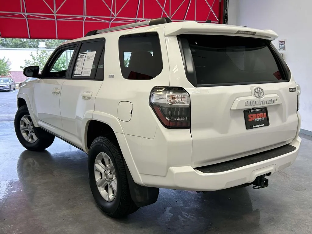 Used 2019 White Toyota SR5 image 5