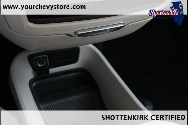 Used 2024 Black Chrysler Touring L image 31