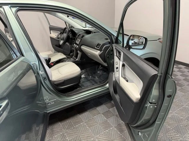 Used 2018 Green Subaru 2.5i Premium image 25