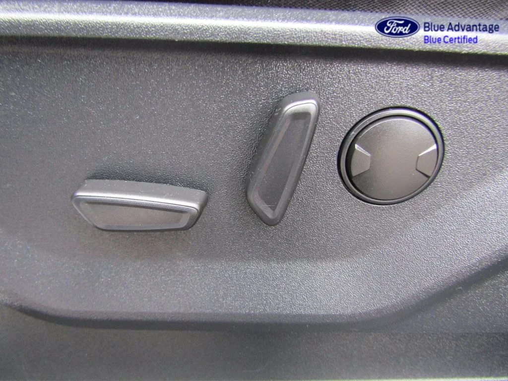 Certified Used 2023 Oxford White Ford XLT image 25