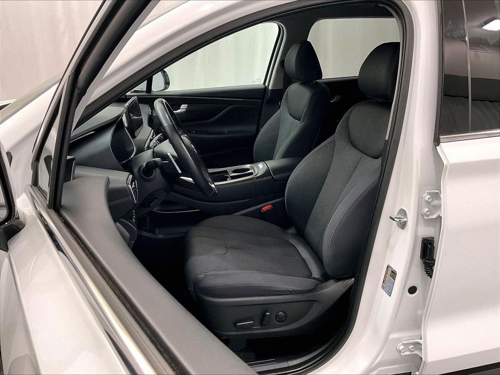 Used 2023 White Hyundai SEL image 10