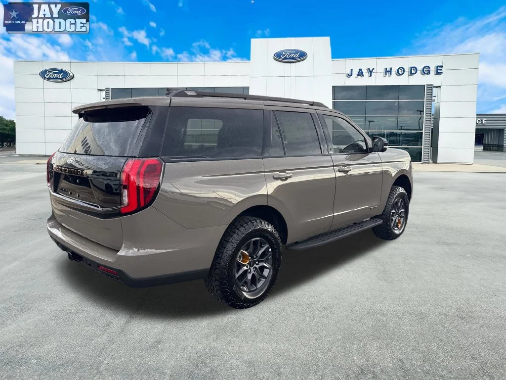 New 2027 Marsh Gray Ford Tremor® image 7