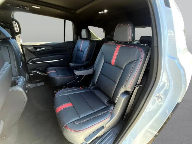 2027 Chevrolet Traverse RS - Photo 11