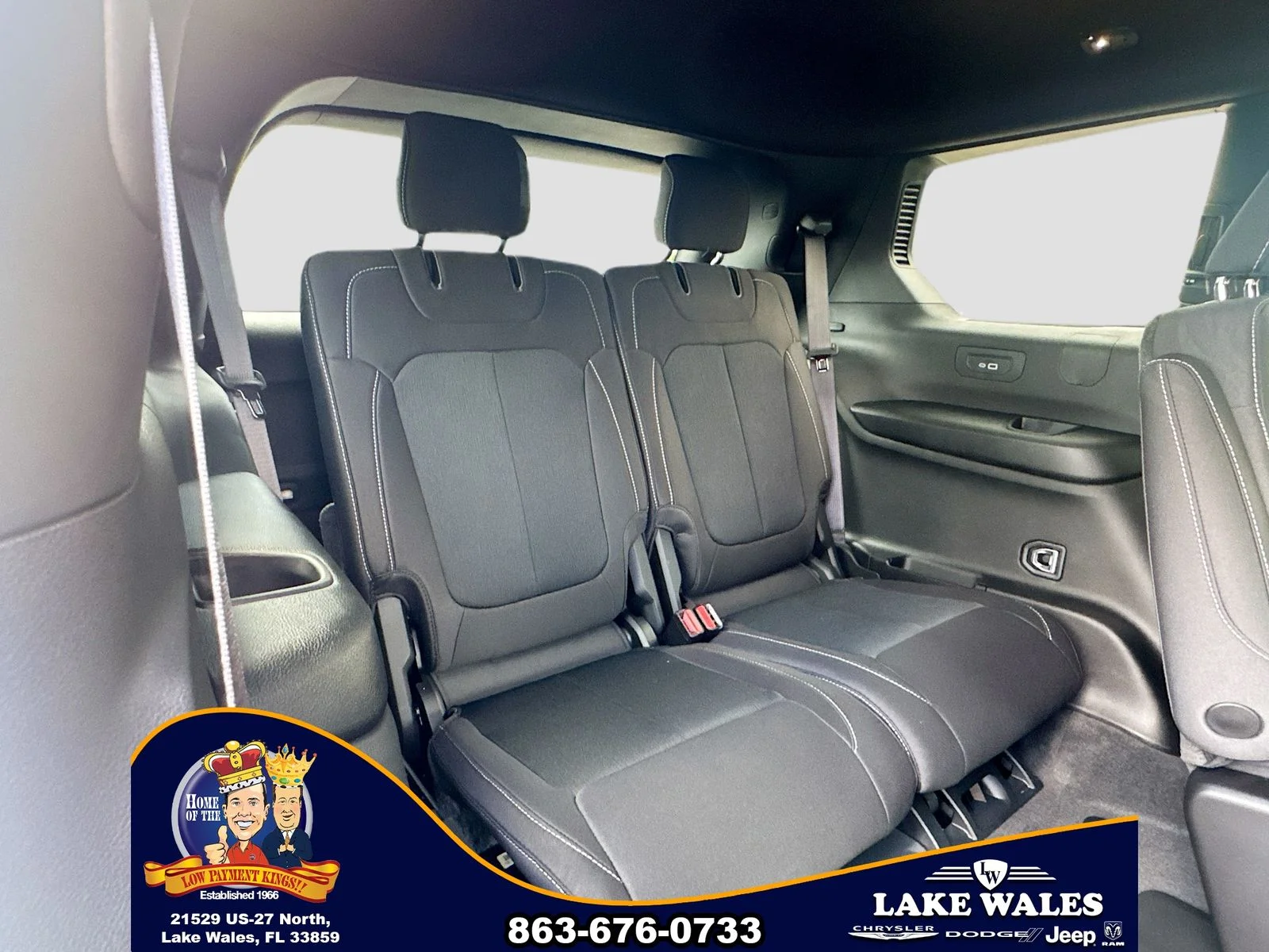 New 2026 Bright White Clear-Coat Exterior Paint Jeep Laredo X image 27