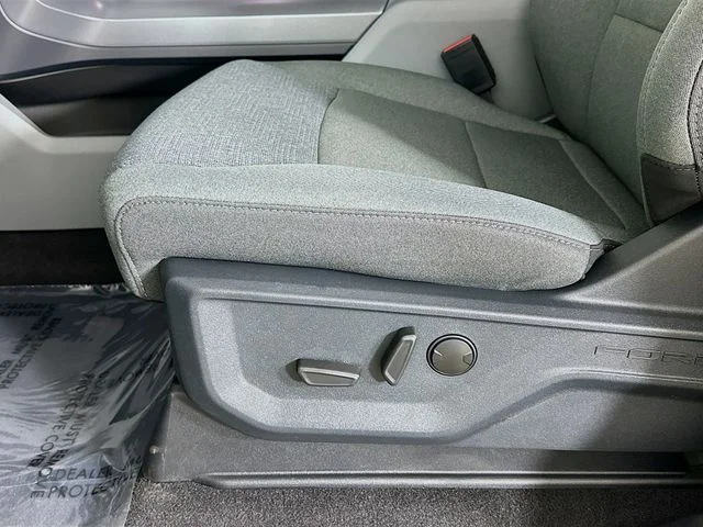 New 2026 Agate Black Metallic Ford XLT image 19