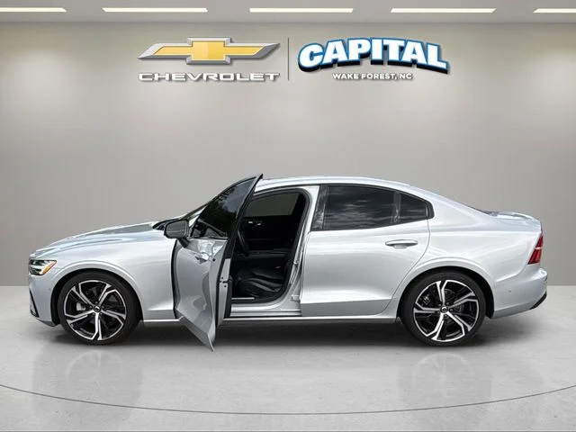 Used 2024 Silver Volvo Ultimate image 9