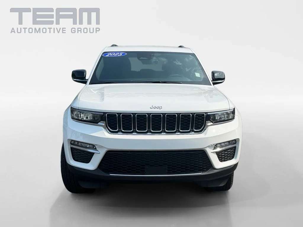Used 2025 White Jeep Limited image 2