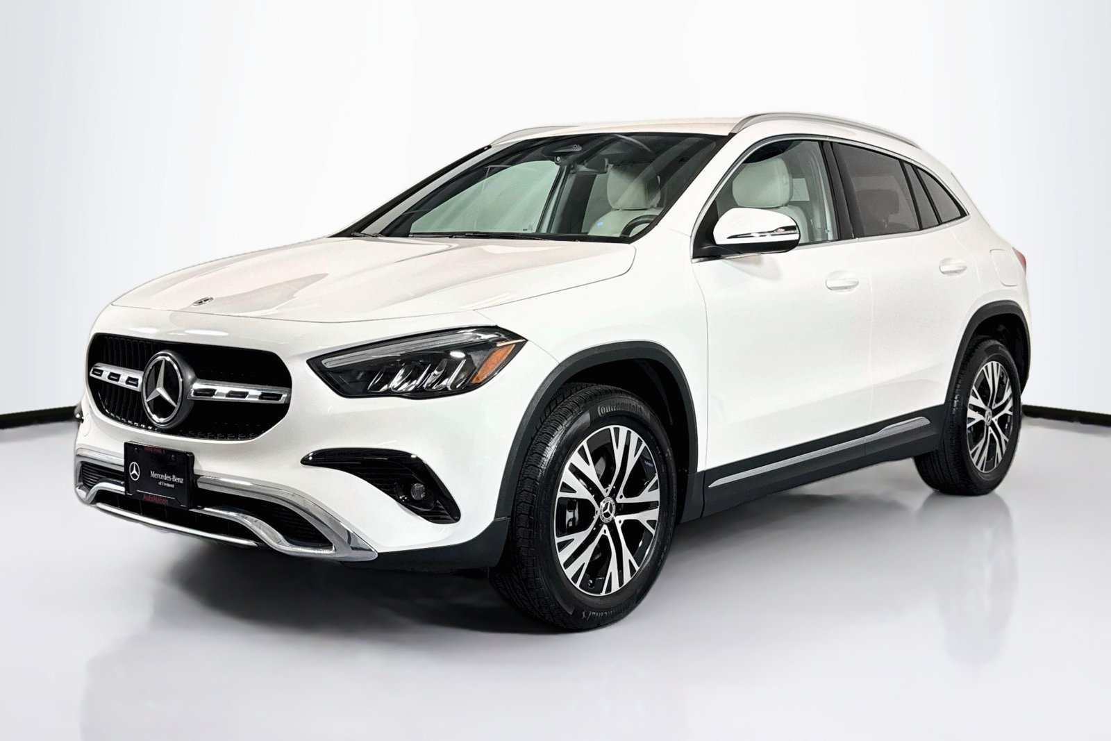 Used 2026 Polar White Mercedes-Benz GLA 250 image 1