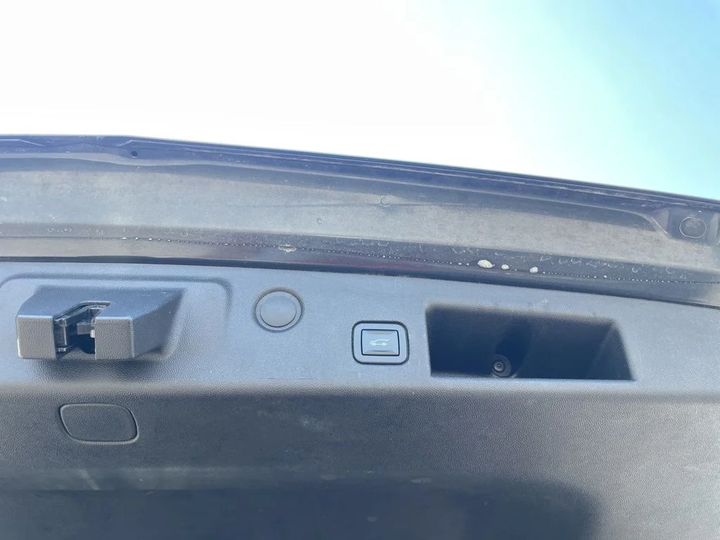 Used 2019 Gray Chevrolet Premier image 39