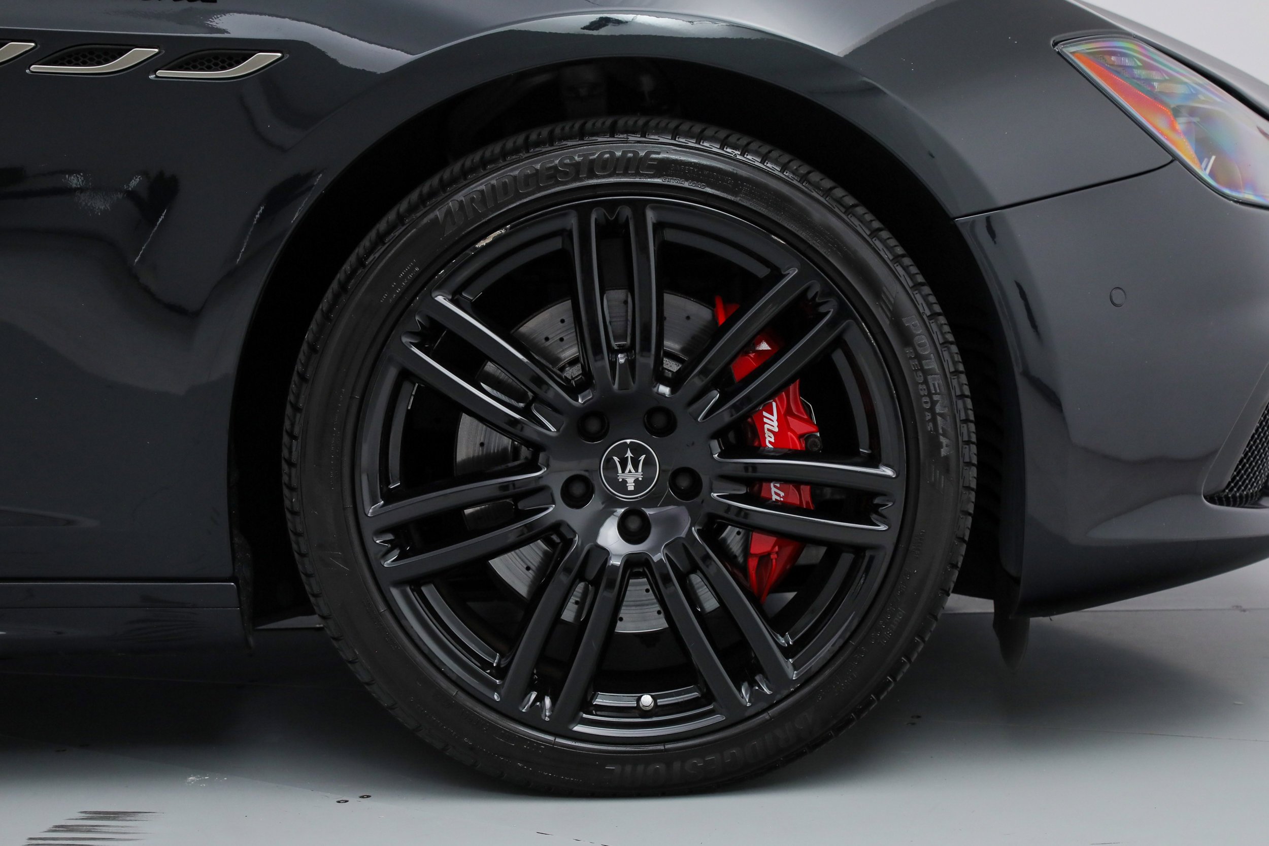 Used 2023 Black Maserati Modena image 21