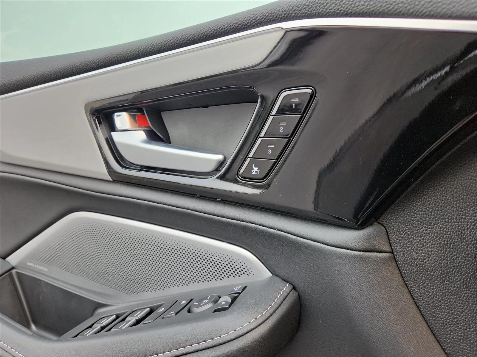 New 2026 Majestic Black Pearl Acura SH-AWD w/Tech image 17