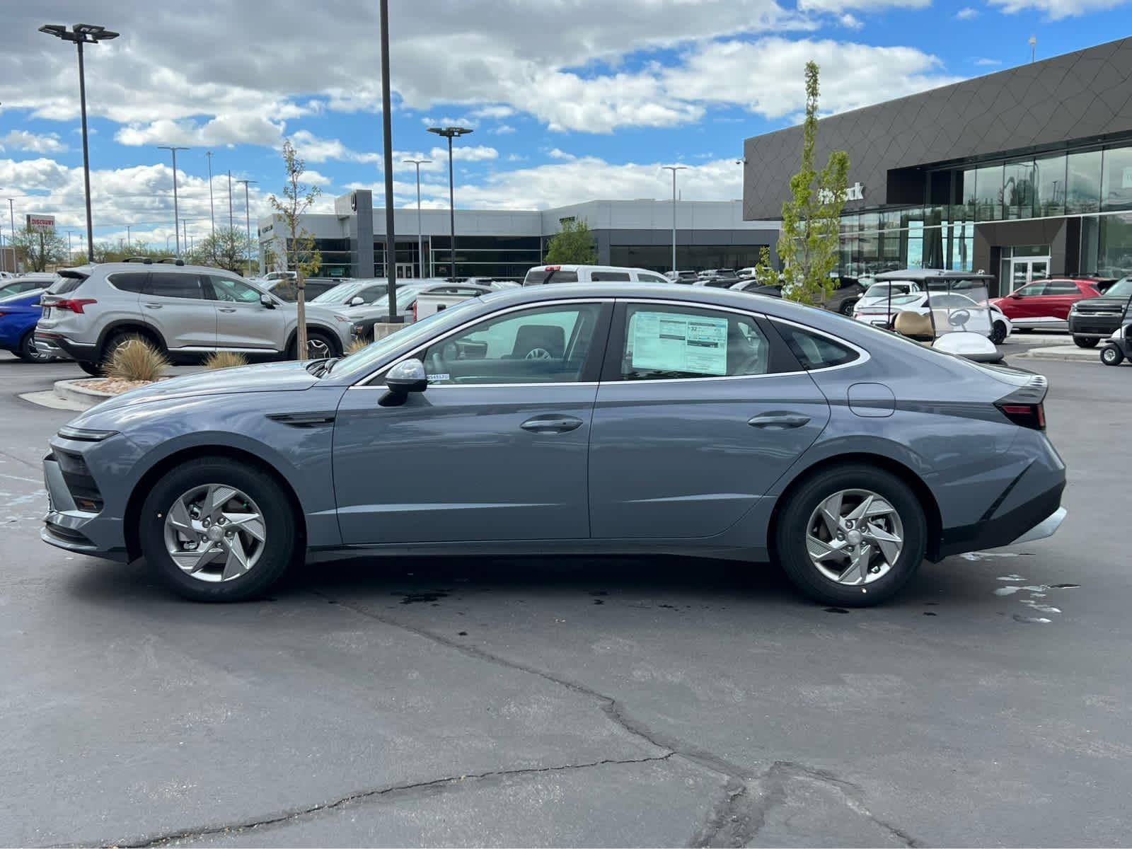 New 2026 Transmission Blue Hyundai SE image 12