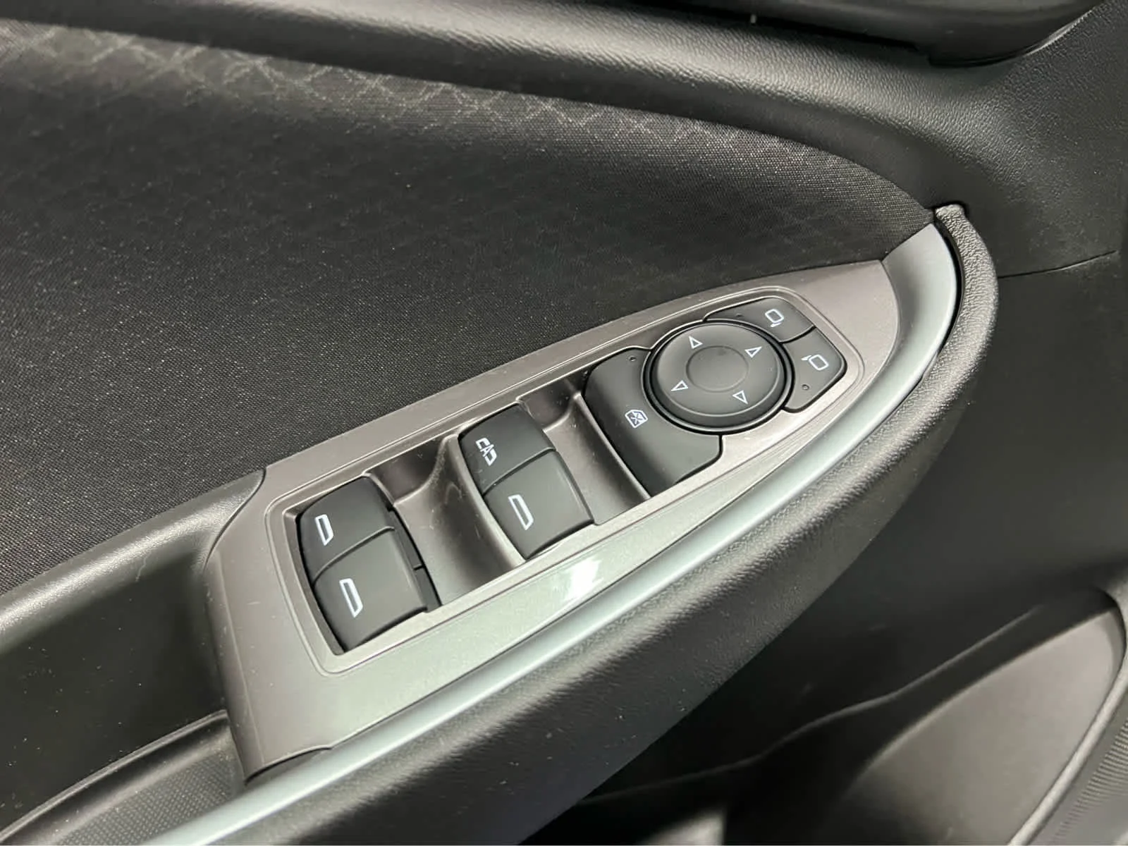 Used 2024 Sterling Gray Metallic Chevrolet LT image 18