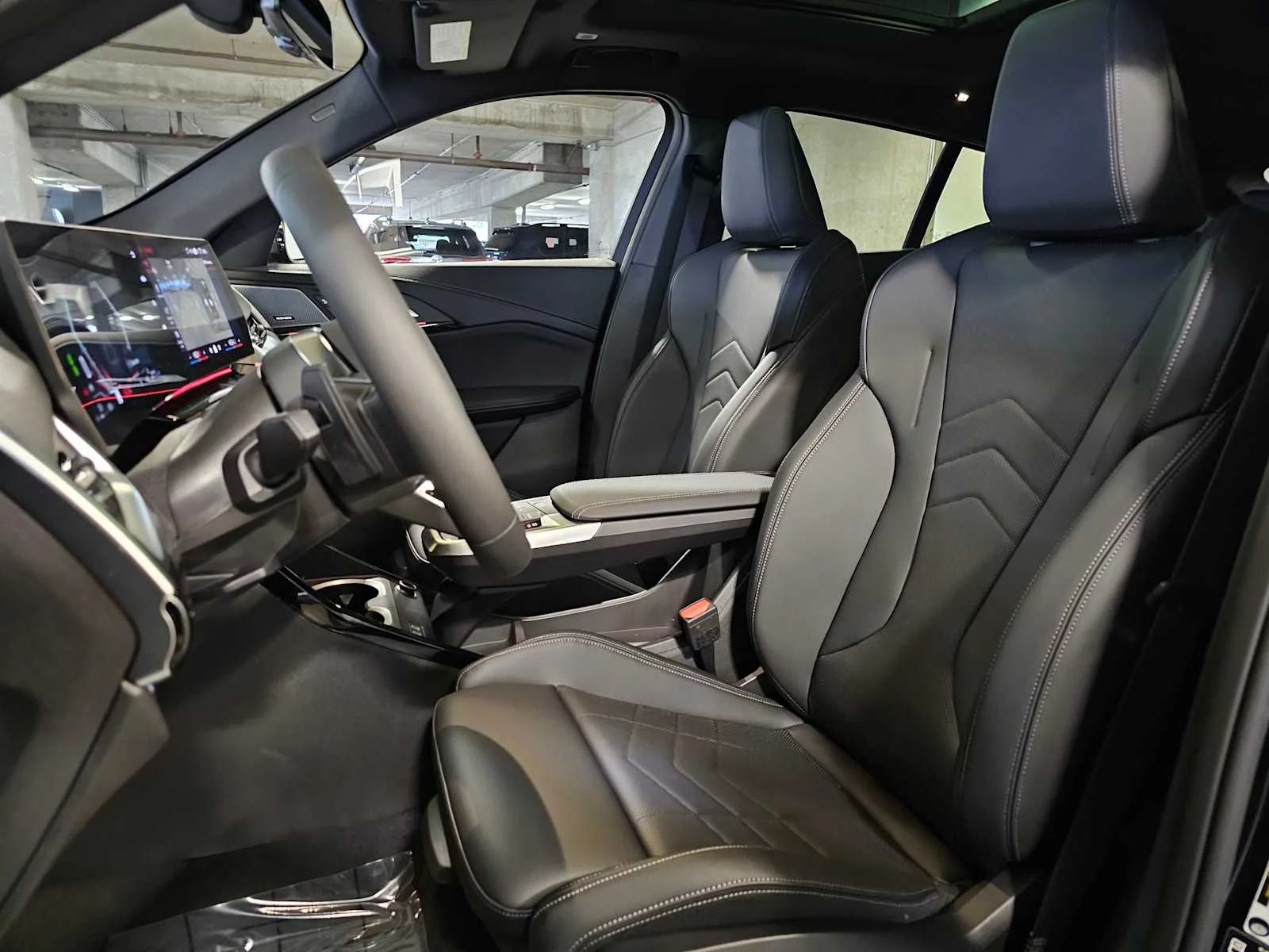 New 2026 Black Sapphire Metallic BMW xDrive28i image 31