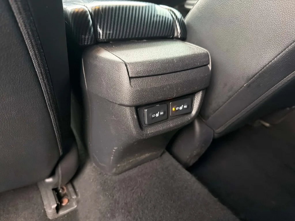 Used 2018 Silver Metallic Honda Sport Touring image 17