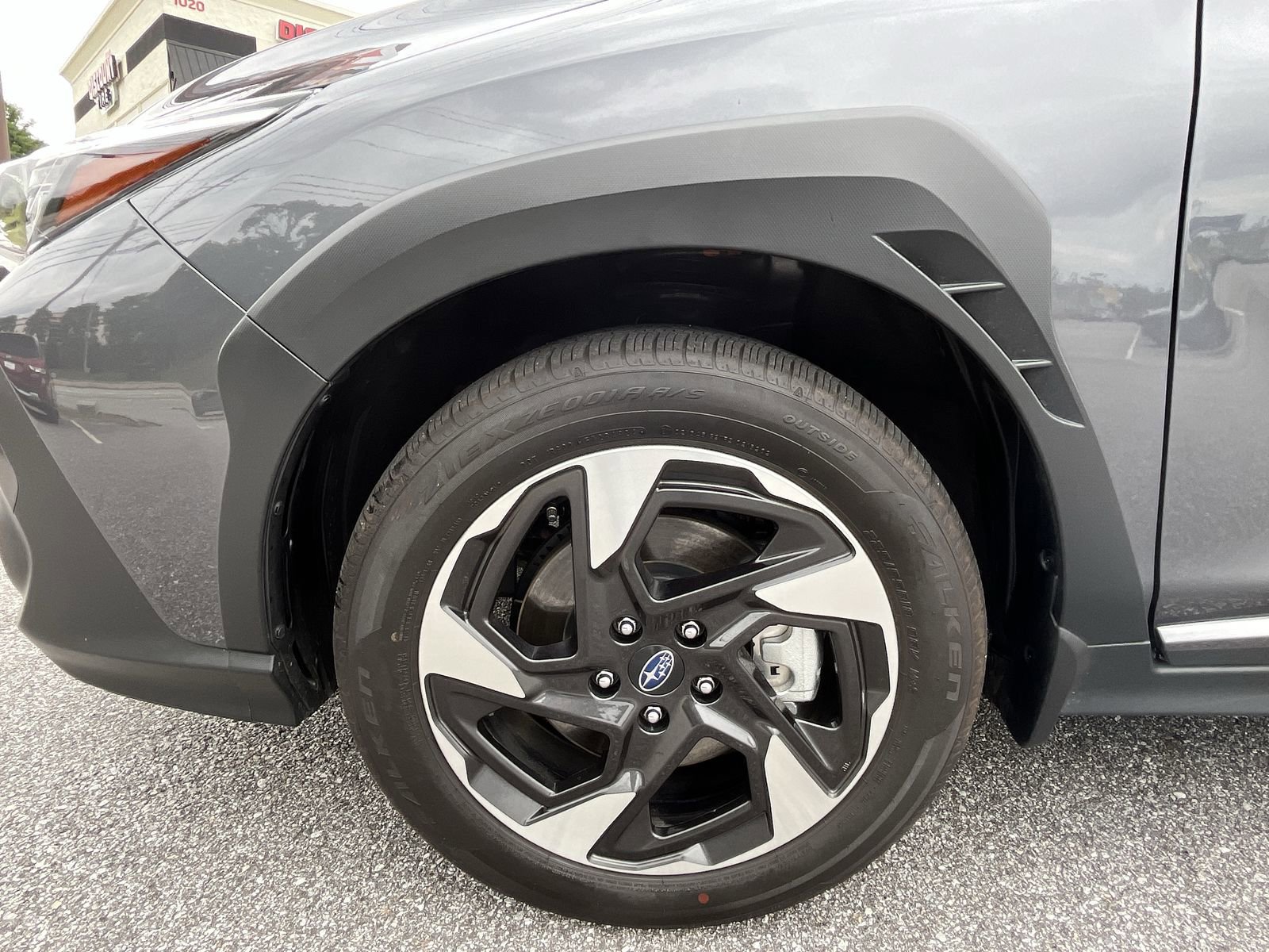 Used 2025 Magnetite Gray Metallic Subaru Limited image 13