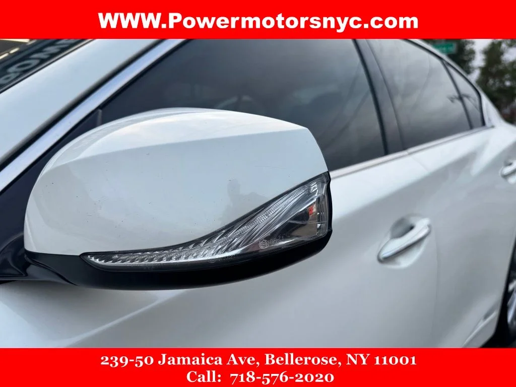 Used 2018 White INFINITI 3.0t LUXE image 15