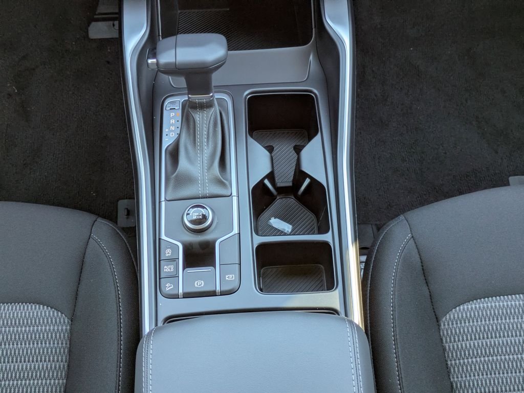 New 2026 Ivory Silver Kia LX image 17